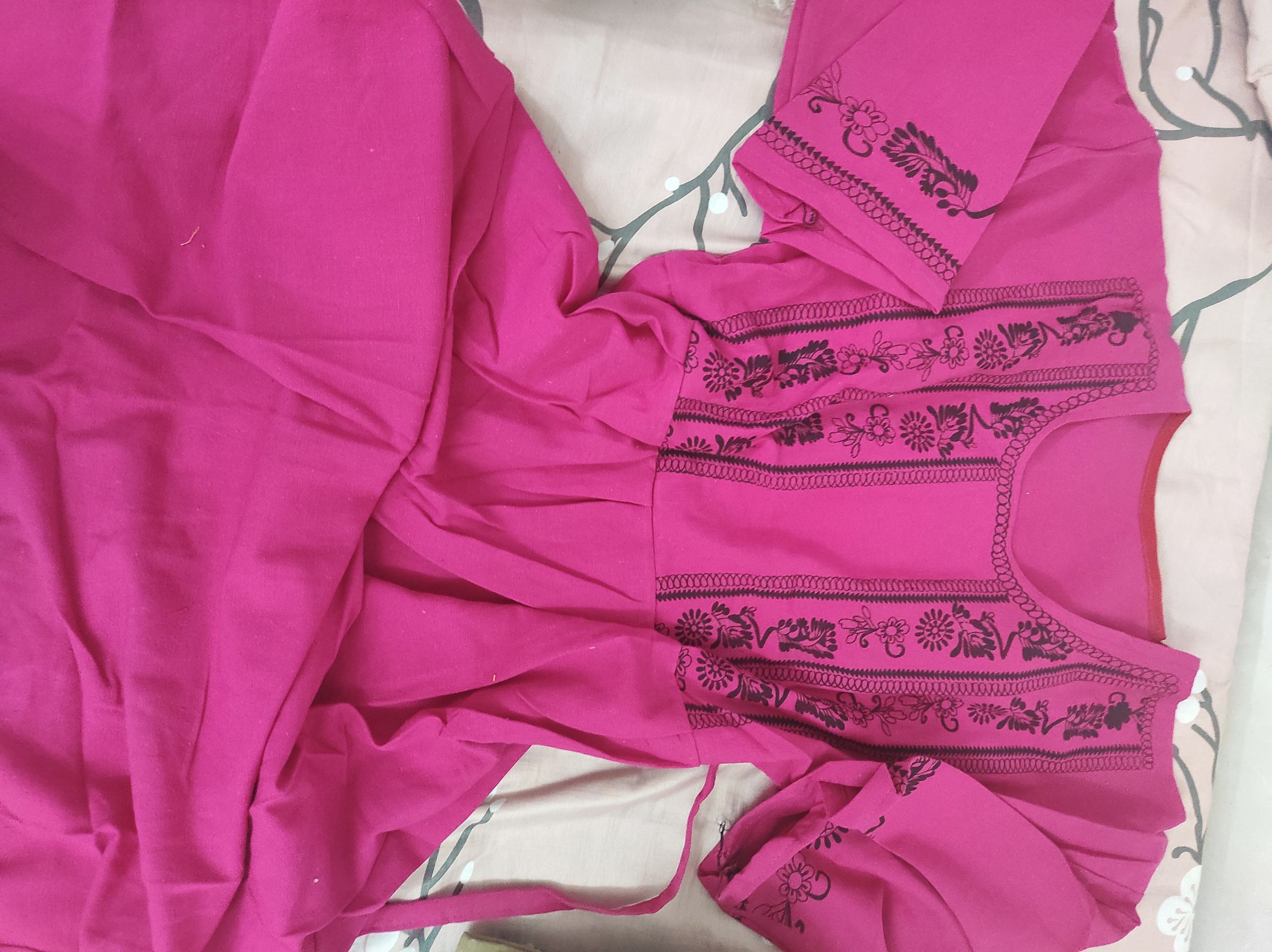 سرخ آبی سایز حدود 38تا50 موجودی یک عدد