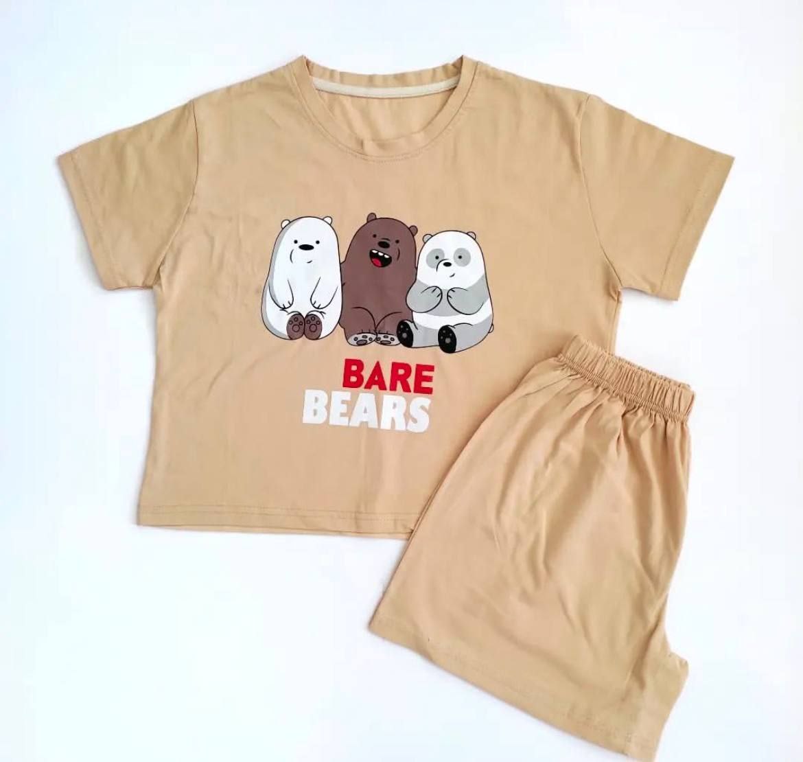 کراپ شورتک چاپ دار قواره بزرگ ،،رنگ کرم